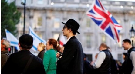 Medlemmer af jødisk menighed i London