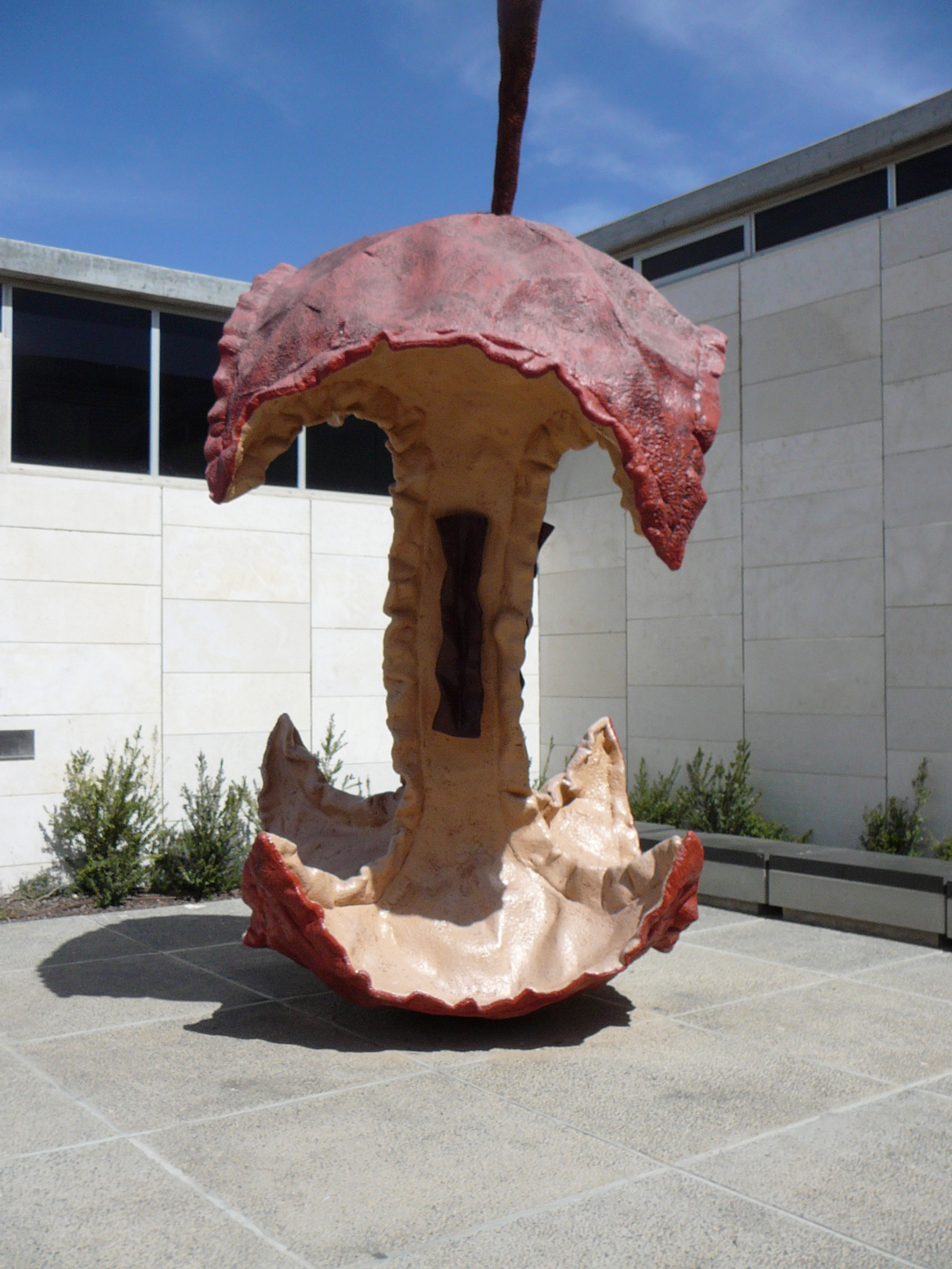 Jerusalem, Israels Museum, Apple sculpture